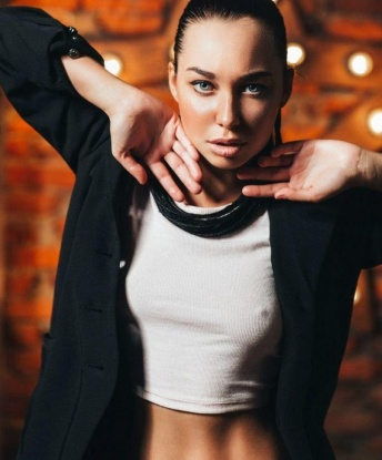 Диночка, 24 года